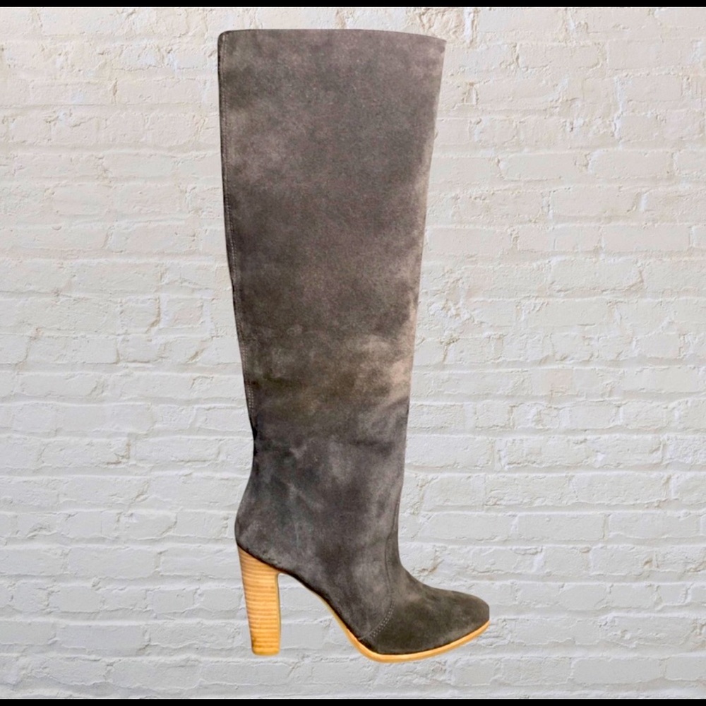 DLVE VITA TALL GREY SUEDE BOOTS SIZE 7.5 NWOT
